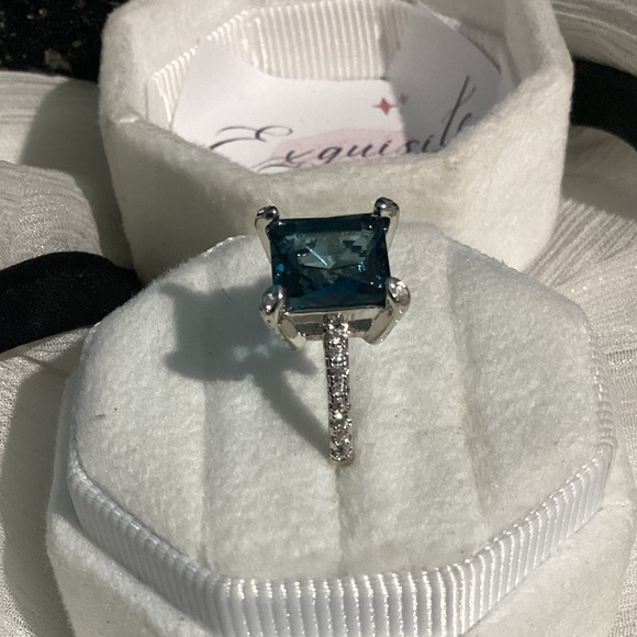 🏝️925 Sterling Silver Princess Cut Teal Zircon Ring - Picture 13 of 14